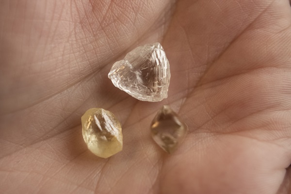De Beers Trims Production Plan for Coming Years
